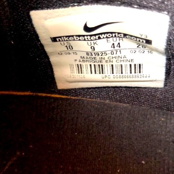 Nike Lebron James XIII Low Cool Grey/ Mtllc Gold, White, Black Men Size 10 - Picture 4 of 8